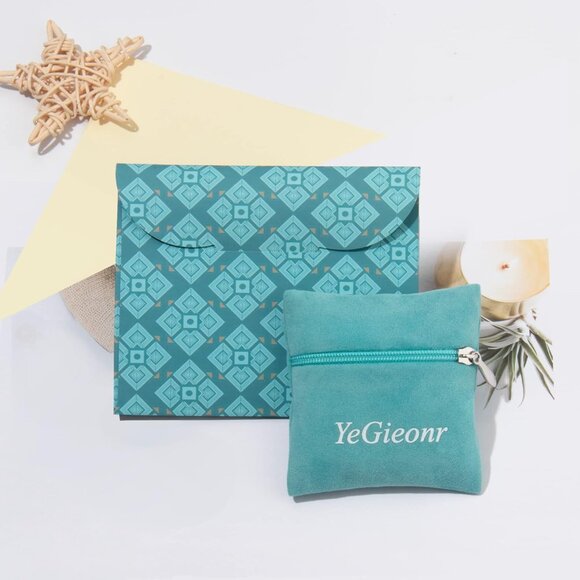 Elegant Gold Initial Pendant Necklace - Hypoallergenic & Non-Tarnish Design - Picture 7 of 7